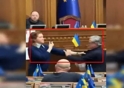 Ukrayna parlamentosunda kavga