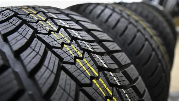 kislik-lastik-ne-zaman-takilir-2022-2023-kis-lastigi-zorunlulugu-ne-zaman-basliyor-kis-lastigi-takmama-cezasi-1666431487104.jpg 2022-2023 kış lastiği zorunluluğu ne zaman başlıyor? Kış lastiği takmama cezası ne kadar? Kışlık lastik ne zaman takılır? - 4