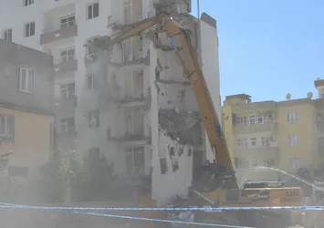 DBP'li belediye terör mağdurlarının evini yıktı