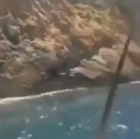 ucurumdan-atlayan-eski-futbolcu-mourad-lamrabatte-hayatini-kaybetti-olume-giden-atlayisi-esi-saniye-saniye-kay-1652854753375.jpg Uçurumdan atlayan eski futbolcu Mourad Lamrabatte hayatını kaybetti! Ölüme giden atlayışı eşi saniye saniye kaydetti - 4