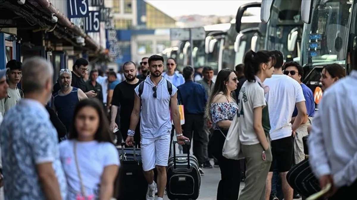 Bayramı şehir dışında geçireceklere "otobüs biletini erken alın" tavsiyesi