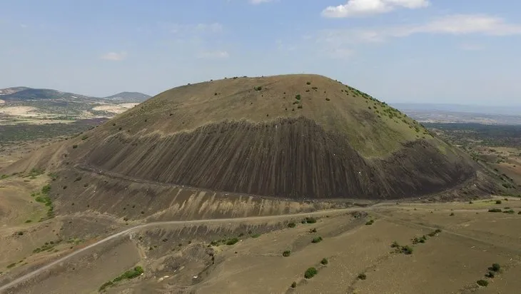 Kula-Salihli UNESCO Global Jeoparkı'ndaki ayak izleri 5 bin yıllık çıktı! Gizli tutuluyor