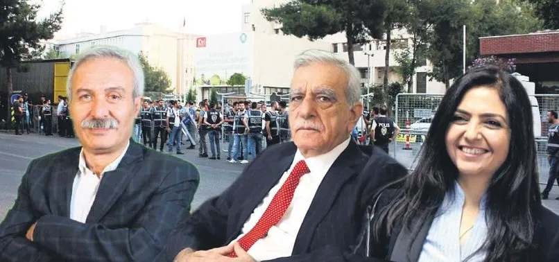 Görevden uzaklaştırılan HDP'li belediye başkanlarının terör dosyaları kabarık!