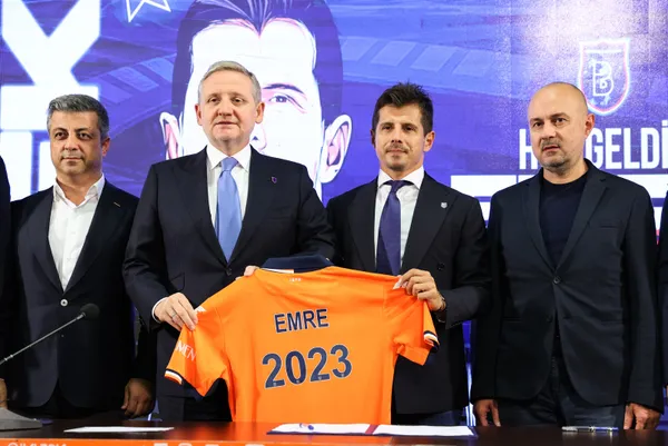 Medipol Başakşehir'de Emre Belözoğlu dönemi başladı - 4