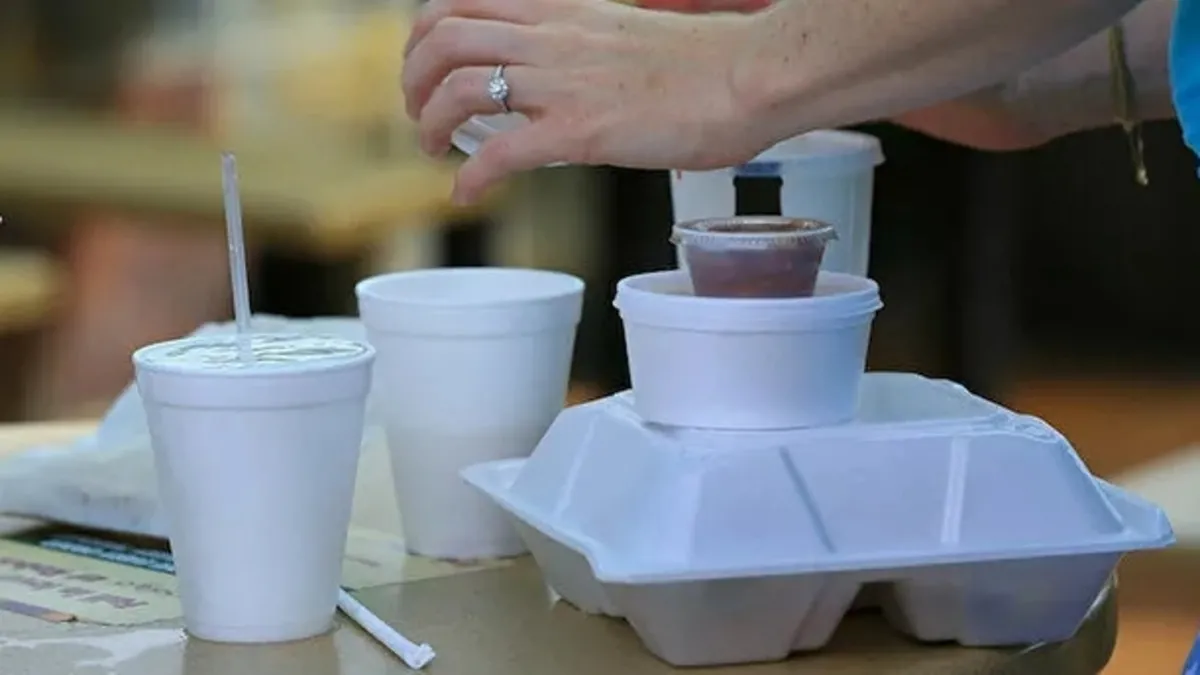 Tek kullanımlık plastik devri kapanıyor! İşte yasaklanacak ürünler