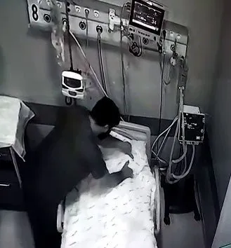 son-dakika-tokatta-ozel-hastanedeki-skandalda-yeni-gelisme-meslekten-men-karari-saglik-bakani-fahrettin-koca-d-1669215314165.jpg Son dakika: Tokat'ta özel hastanedeki skandalda yeni gelişme! Meslekten men kararı! Sağlık Bakanı Fahrettin Koca duyurdu - 4