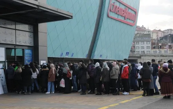 Eren Bülbül'ün hayatını anlatan 'Kesişme İyi ki Varsın Eren' filmi rekor kırdı - 1