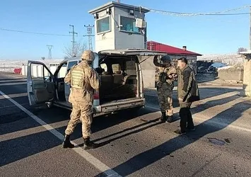 Erzurum'da 20 düzensiz göçmen yakalandı