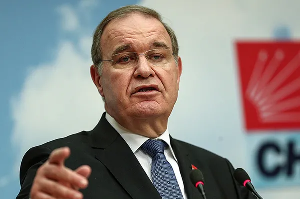 Ömer Çelik’ten ’Kılıçdaroğlu’nun YSK çıkışını’ savunan Faik Öztrak’a: Kendi seçmen kaydını takip edemiyor