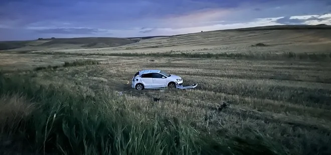 Düğün yolunda feci kaza! Otomobil tarlaya uçtu: 1 ölü 4 yaralı