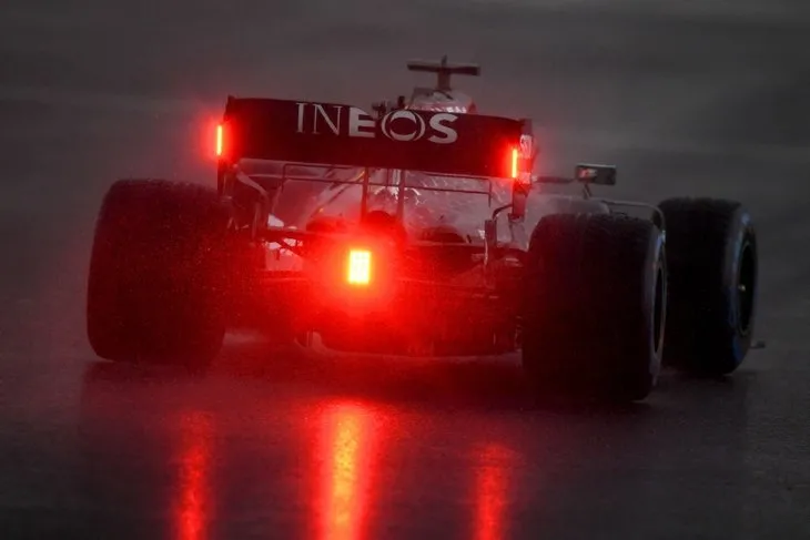 Formula 1 İstanbul GP’ye yağmur engeli! Pilotlar pistte duramadı
