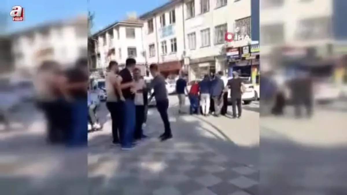 Gazinin trafikte darp edildiği anlar kameraya yansıdı