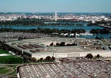 PYD'nin ABD bayrağını kullanmasına Pentagon'dan açıklama