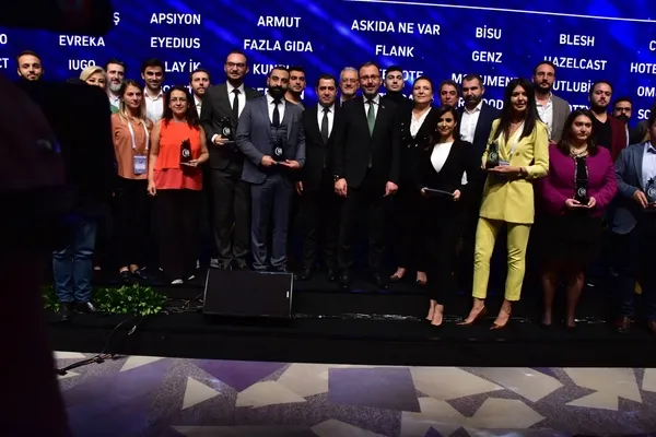 Yeni nesil girişimcilik zirvesi start-up’ların başarısı için toplandı