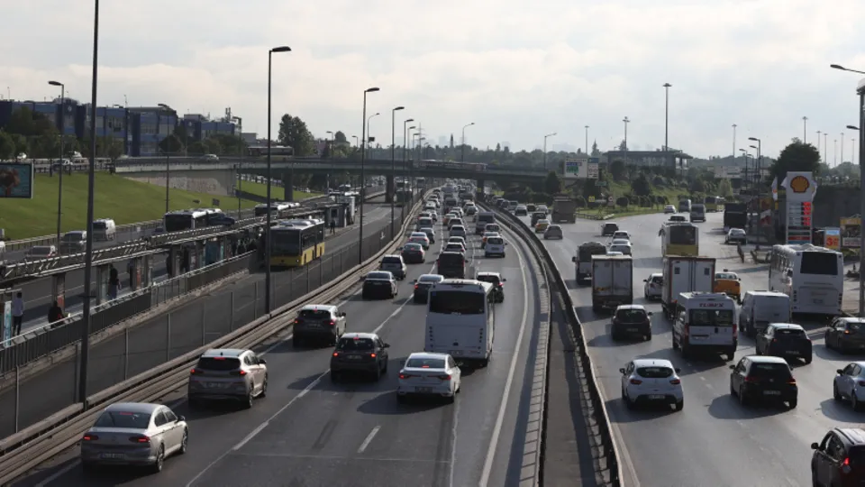 Kısıtlama sona erdi trafik başladı!