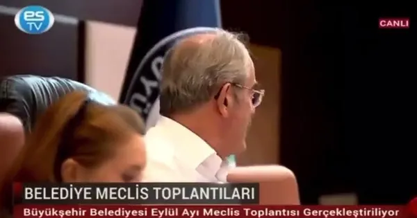 chpli-yilmaz-buyukersen-zam-isteyen-iscileri-provokator-ilan-etti-chpli-buyuksehir-belediye-baskanindan-skanda-1662890753294.jpg CHP'li Yılmaz Büyükerşen zam isteyen işçileri provokatör ilan etti! CHP'li Büyükşehir Belediye Başkanı'ndan skandal tehdit - 1
