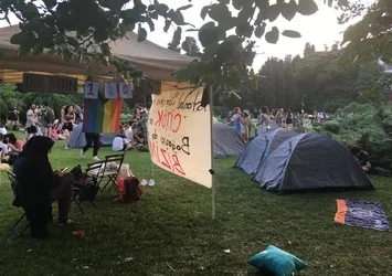 Boğaziçi Üniversitesi'nde yeni provokasyon! 30 çadır kurup alkol alan eylemciler uygunsuz davranışlar sergiliyor