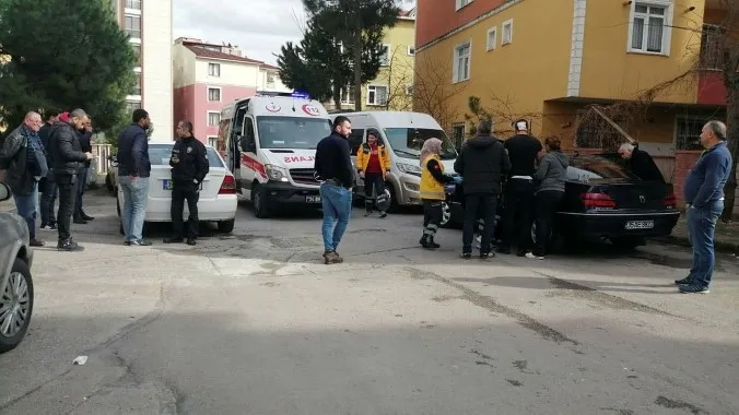 İstanbul’da komşuların gürültü kavgası kanlı bitti: 3 yaralı - 1