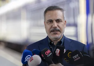 Savaşın kalbi Kiev’de ‘Demir Diplomasi’: Hakan Fidan’ın kritik temaslarını A Haber takip etti