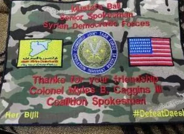 Terör örgütü YPG ABD'li komutana dostluk plaketi verdi - 2