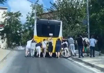 İstanbul'da İETT rezaleti bitmek bilmiyor! Yolda kalan vatandaşlar isyan etti