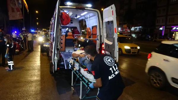 antalyada-alkollu-surucu-teroru-5-arac-ile-5-yayaya-carpti-1623103937038.jpg Antalya'da alkollü sürücü terörü! 5 araç ile 5 yayaya çarptı - 7