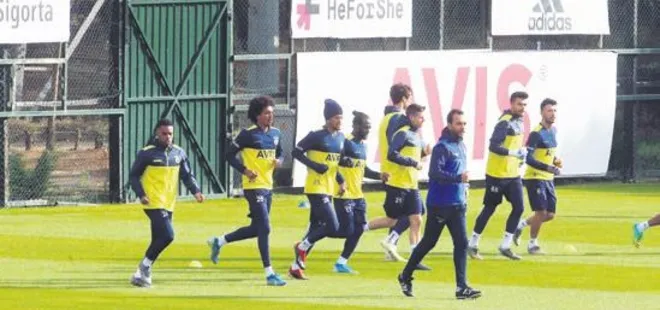 Max Kruse takımla çalıştı