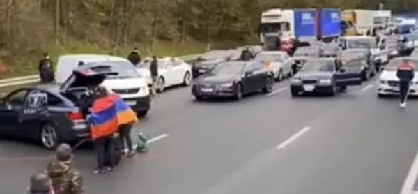 Fransa'da Ermenilerin yaraladığı Türk genç yaşananları anlattı - 1