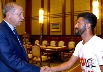 Cumhurbaşkanı Erdoğan Uşak'tan Ankara'ya koşan genci kabul etti