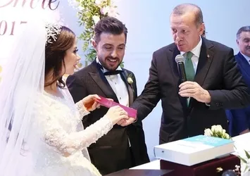Cumhurbaşkanı Erdoğan nikah şahidi oldu!