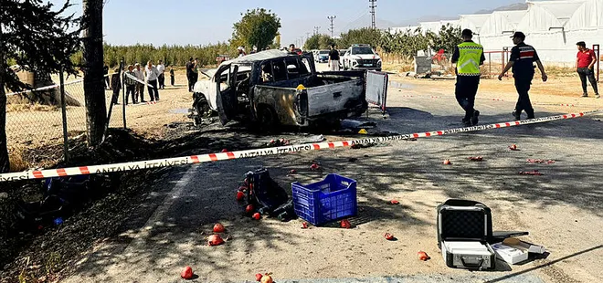 Motosiklet kamyonete çarptı: 2 ölü 1 yaralı