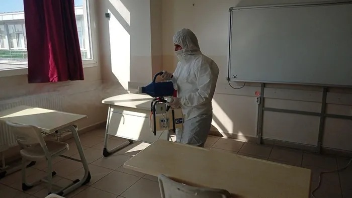 Son dakika: Yüz yüze eğitim pazartesi günü başlıyor! Okullarda hazırlıklar tamamlandı