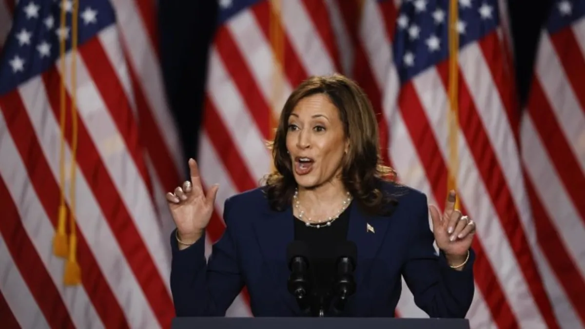 Harris seçim hazırlıklarına başladı! İlk mitinginde Trump'a yüklendi: Ülkemizi geri götürmek istiyor