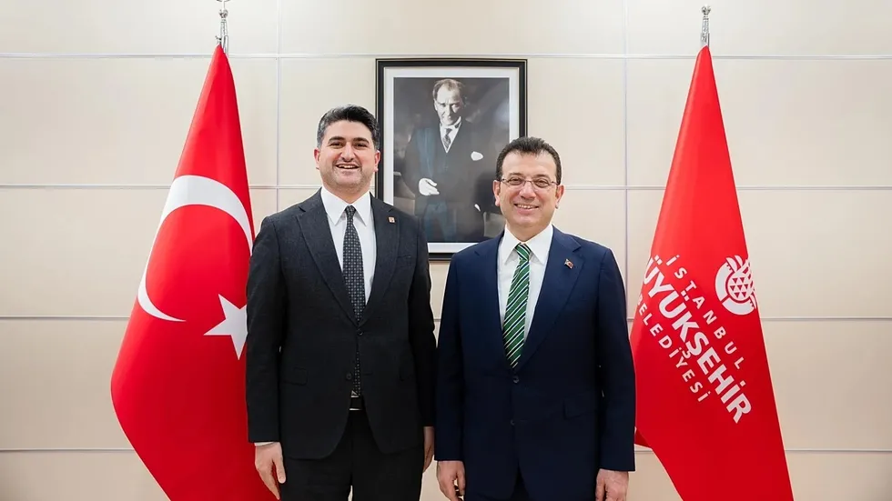 atasehirdeki-kirli-duzende-ekrem-imamoglu-modeli-rusvet-parasinda-hiyerarsi-modeli-1776919665293.jpeg Ataşehir'deki kirli düzende Ekrem İmamoğlu modeli: Rüşvet parasında hiyerarşi sistemi - 1