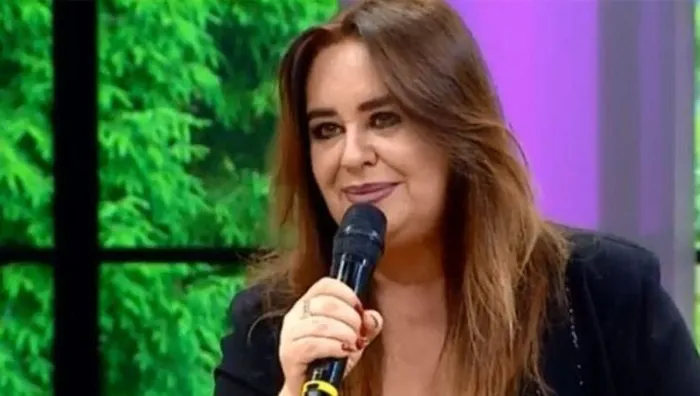 sanatci-ayse-mine-hastaneye-kaldirildi-son-durumu-1622475185479.jpg Sanatçı Ayşe Mine hastaneye kaldırıldı! Son durumu… - 2