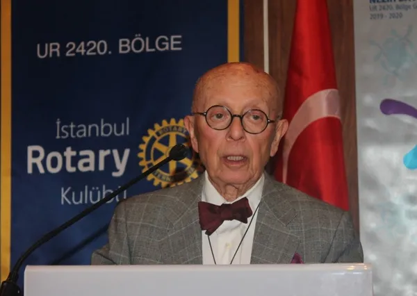 CHP’li emekli büyükelçi Yalım Eralp Atina’nın safında yer aldı: Adalar Yunanistan’dır