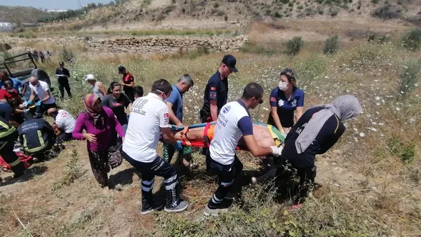 antalyada-safari-cipi-sarampole-yuvarlandi-1-olu-cok-sayida-yarali-var-1657793269999.jpg Antalya’da safari cipi şarampole yuvarlandı! 2 ölü, çok sayıda yaralı var - 5