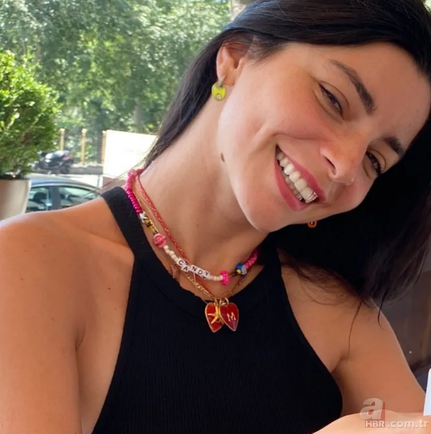 Merve Boluğur'dan şaşırtan fotoğraf! Takipçileri yorum yağmuruna tuttu! Kolye detayı... 8