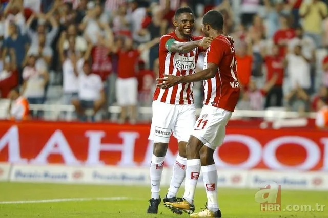 Nasri ve Samuel Eto'o'dan inanılmaz skandal! 15