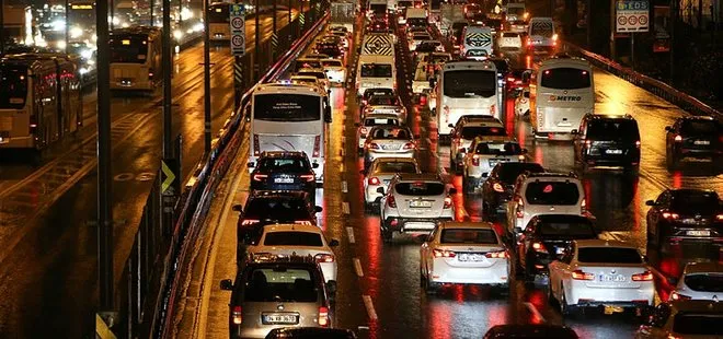 Yola çıkacaklar dikkat! İstanbul trafiğinde son durum