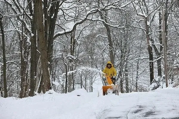 abdde-yogun-kar-yagisi-6-gun-21-kisinin-olumune-neden-oldu-1705530362921.jpeg ABD'de yoğun kar yağışı 6 gün 21 kişinin ölümüne neden oldu - 2