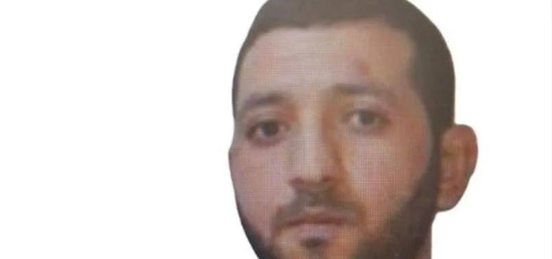 Adana’da yengesi ile annesini öldürüp kaçan sanığın resmi ortaya çıktı