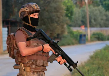 Adana'da suç örgütüne operasyon: 14 gözaltı