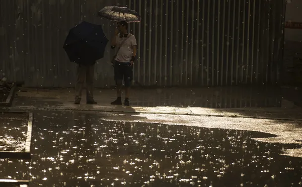 meteorolojiden-34-il-icin-pes-pese-sari-kodlu-uyari-geldi-ani-sel-baskinina-dikkat-12-haziran-2022-hava-durumu-1655004442320.jpg Meteoroloji'den 34 il için peş peşe "sarı" kodlu uyarı geldi! Ani sel baskınına dikkat | 12 Haziran 2022 hava durumu | Yağışlar devam edecek mi? - 1