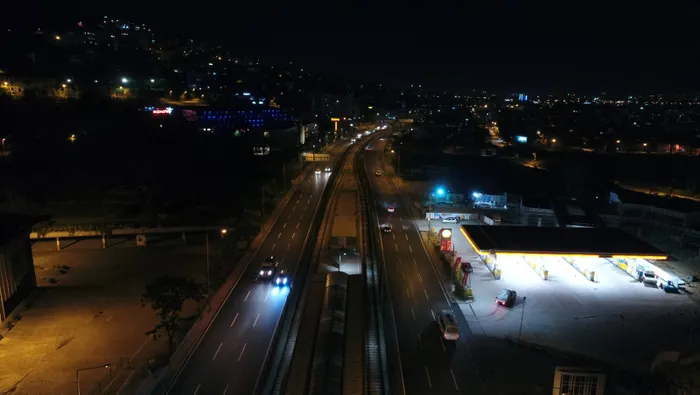Yasak bitti! Bursa'daki kilometrelerce araç kuyruğu havadan böyle görüntülendi - 2