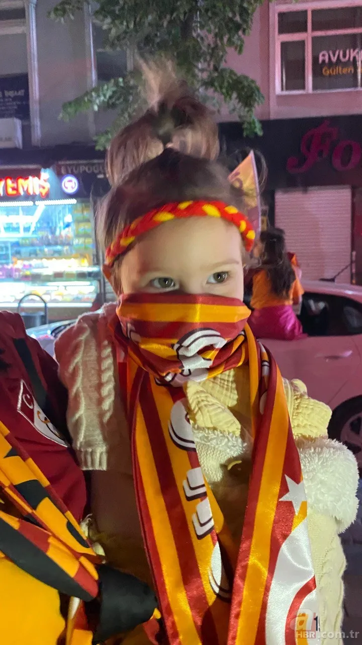 Galatasaray'ın şampiyonluğu tüm yurtta kutlanıyor! Taraftarlar sokaklara döküldü 1