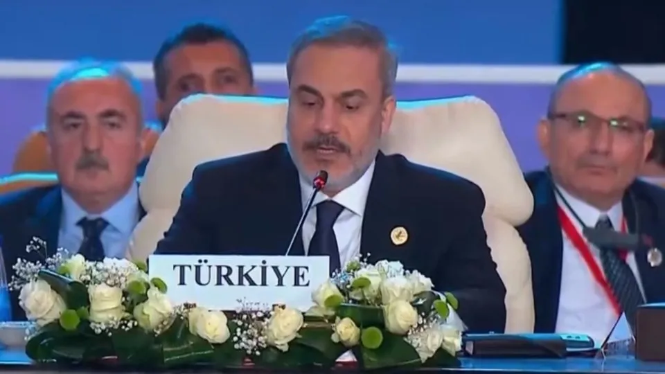 Kahire’de Barış Zirvesi! Dışişleri Bakanı Hakan Fidan: Böyle cezalandırma olmaz! Katledilmelerini izleyemeyiz