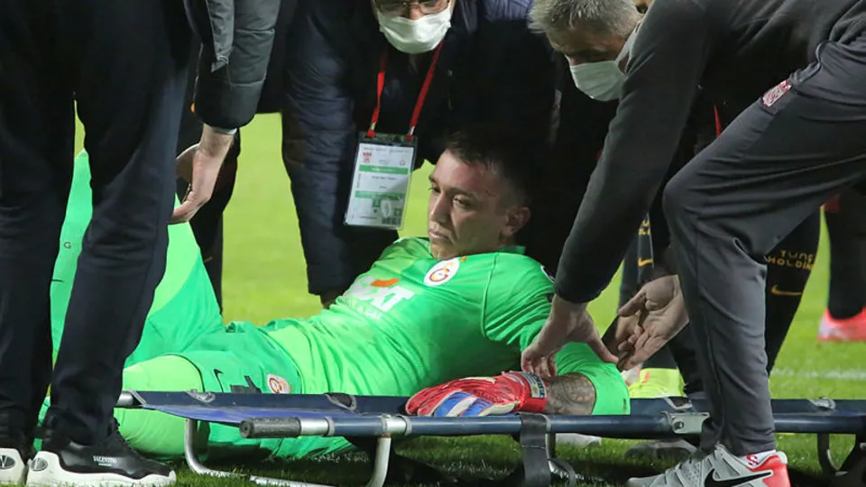 Galatasaray aradığı kaleciyi buldu! Herkes Okan Kocuk'u beklerken Almanya'dan 4 aylığına geliyor