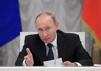 Vladimir Putin'den AP'ye sert sözler
