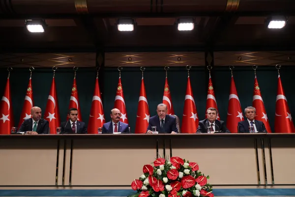 Son dakika: Başkan Erdoğan 2022 asgari ücretini açıkladı | Asgari ücret ne kadar olacak? Milyonların gözü bu kararda - 1